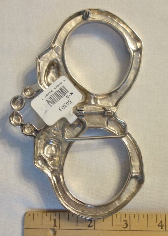 Handcuffs Belt Buckle Journey&rsquo;s Silver Metal Skulls Halloween Costume Unisex NWT