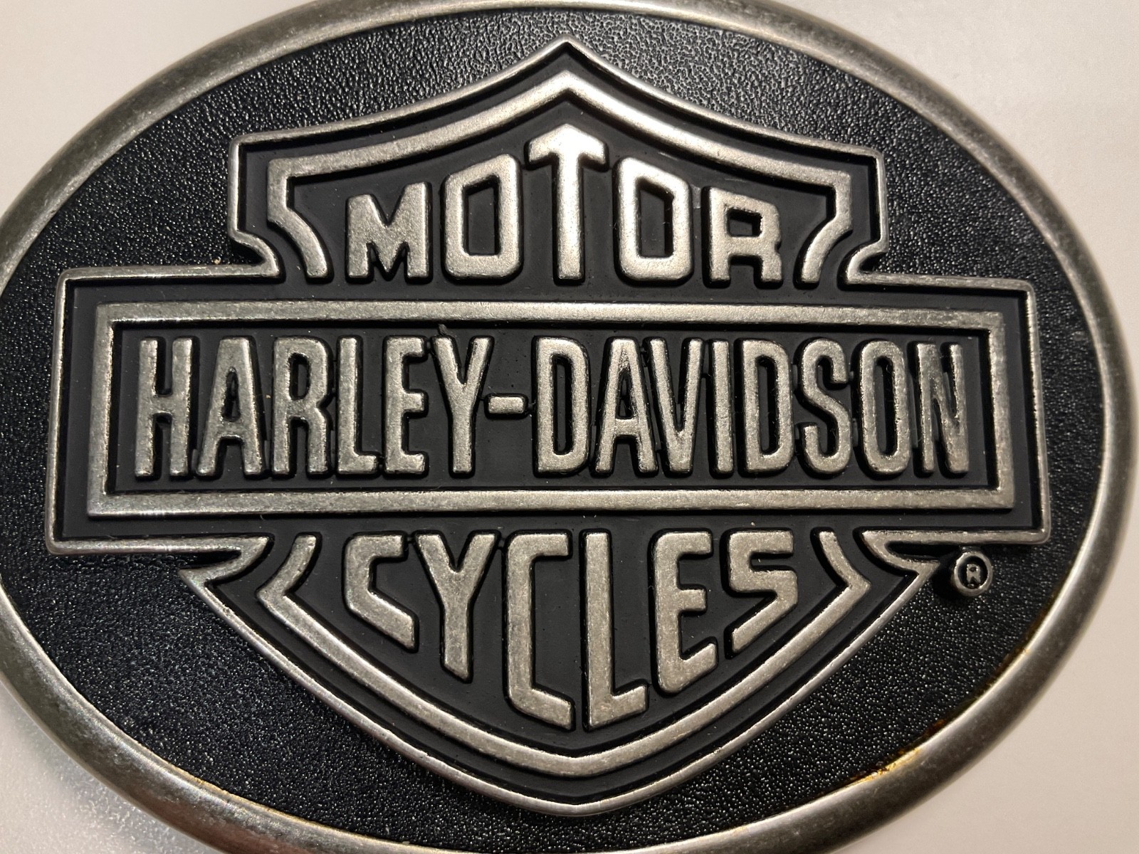 Harley-Davidson buckle w/ Bar&Shield.Antique nickel .Leather patch.#HDMBU10069.