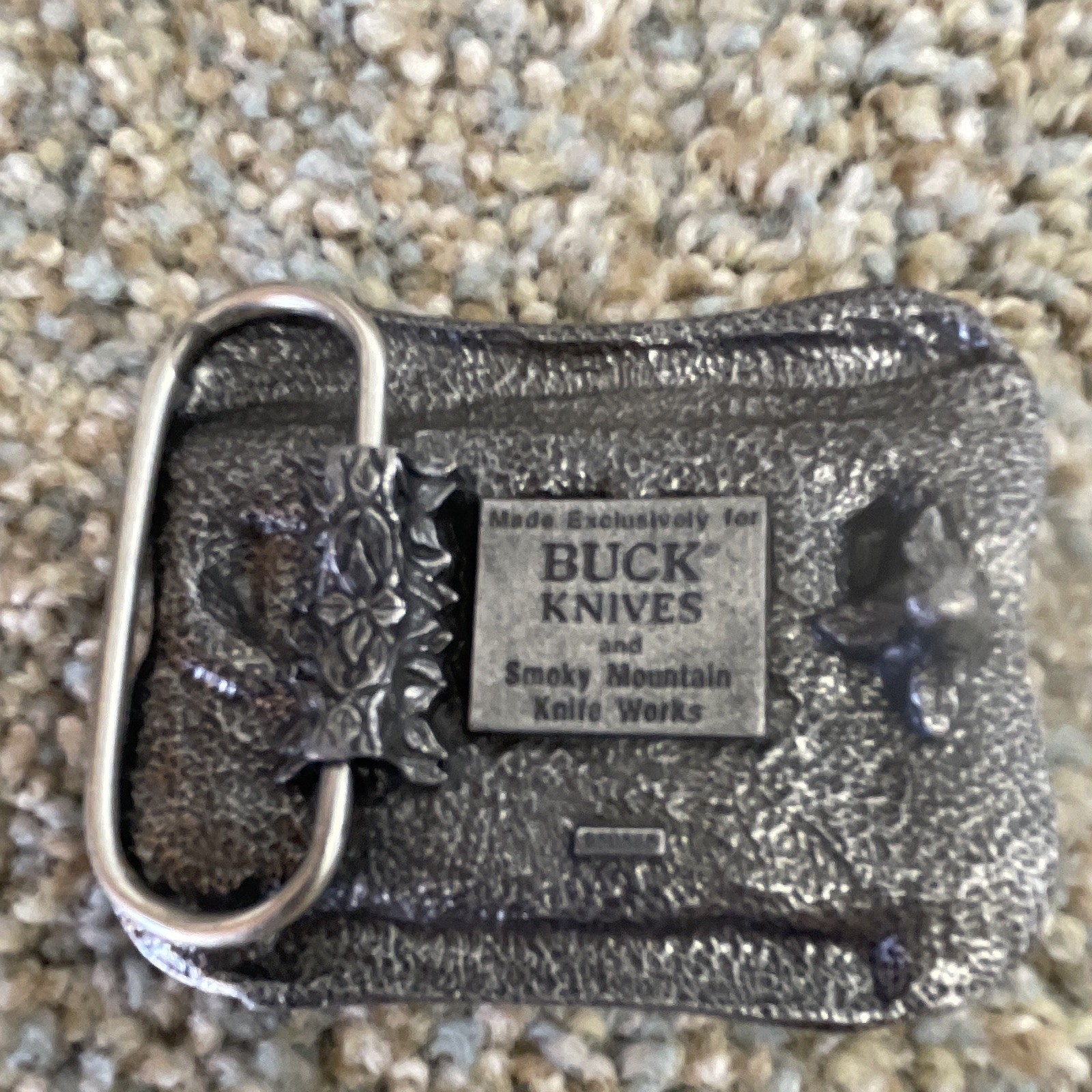 Buck Knives Metal Belt Buckle Silver Western 1.5in « Four Generations » Text