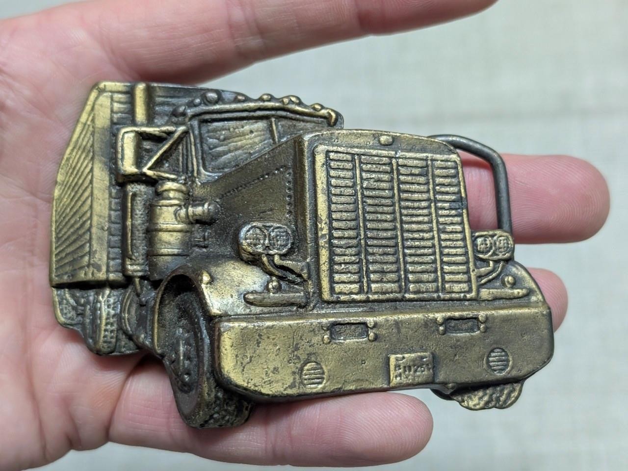 vintage TRUCKER belt buckle BIG RIG semi-truck SOLID BRASS heavy WESTERN cowboy