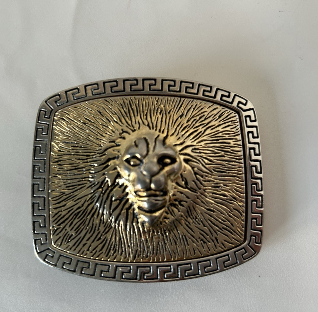 Lion Head Detailed Roman Fountain Animal Belt Buckle Buckles