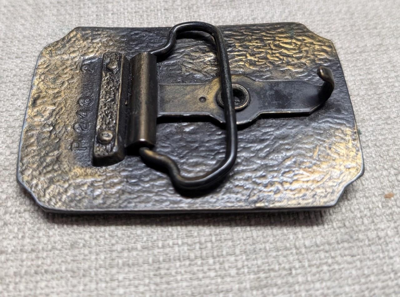 vintage 1970s belt buckle DUCKS duck hunting SOLID BRASS cowboy WESTERN