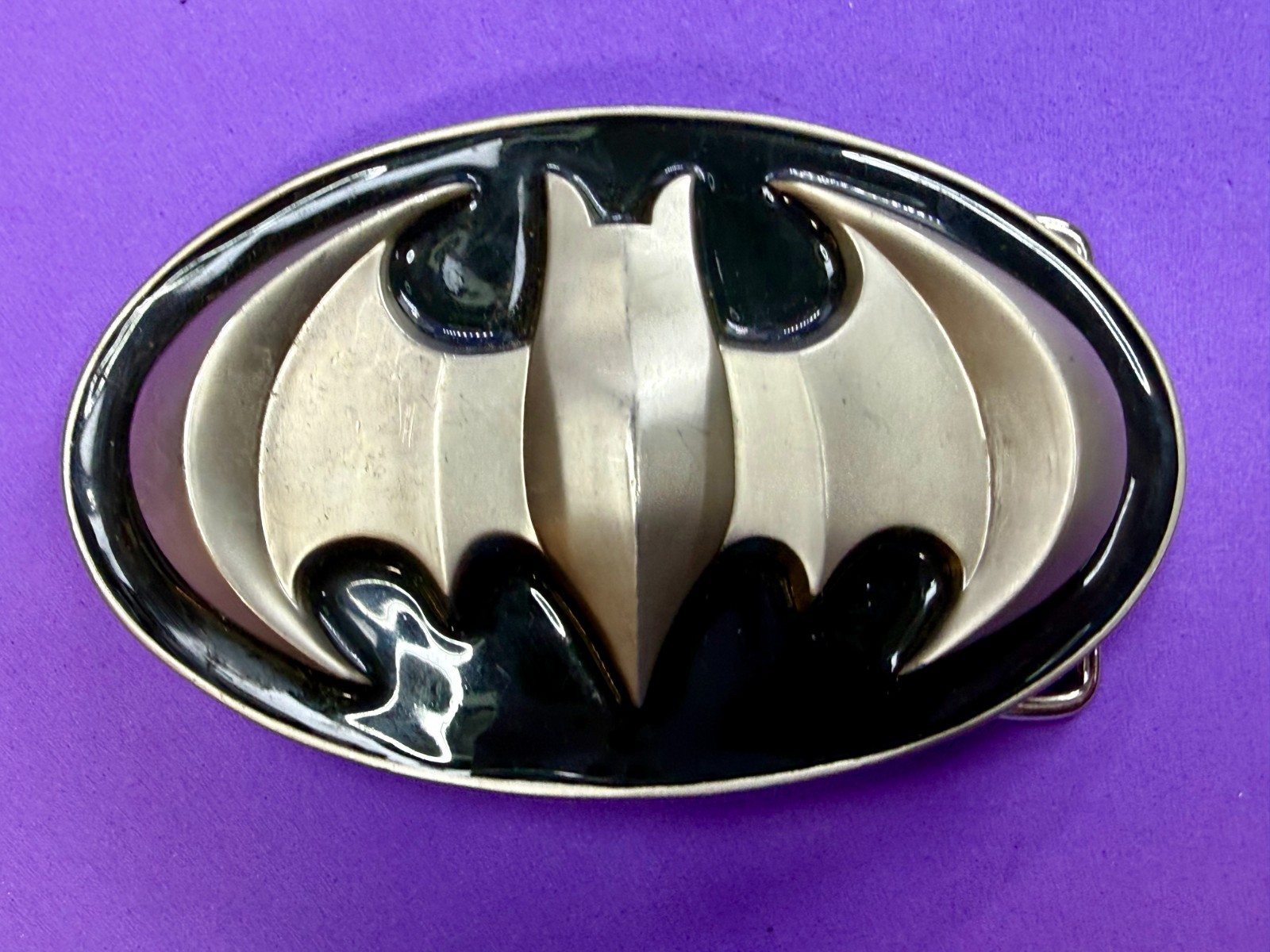 Batman DC Comics Superhero S07 Black & Silver Color Used Oval Belt Buckle