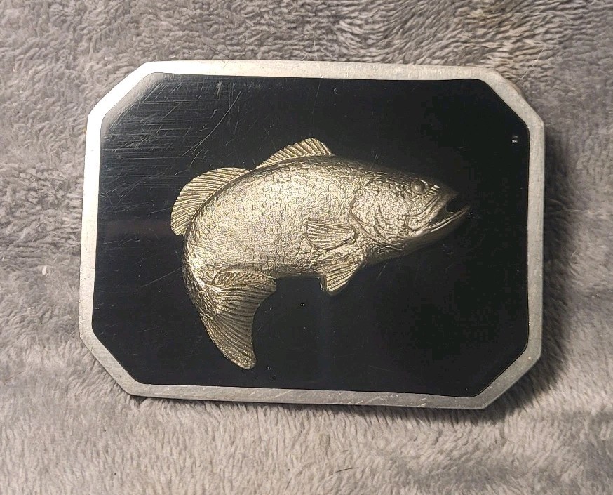 Vintage Bill Callahan Signed Bass Buckle Belt Wildlife in Pewter.