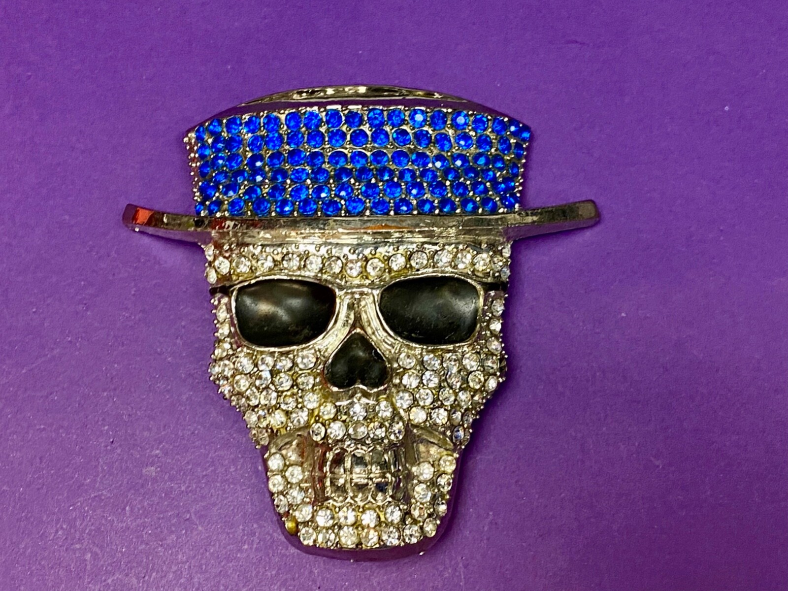 Figural Skull In Top Hat – Major Blue & White Rhinestone&rsquo;s! Belt Buckle