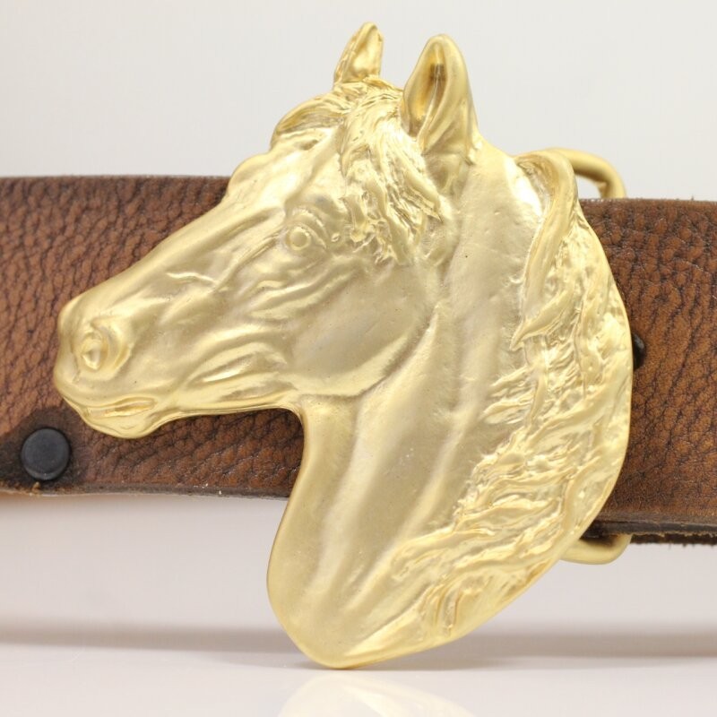 Matte Gold Horse Head Belt Buckle – Minimalist Premium Look