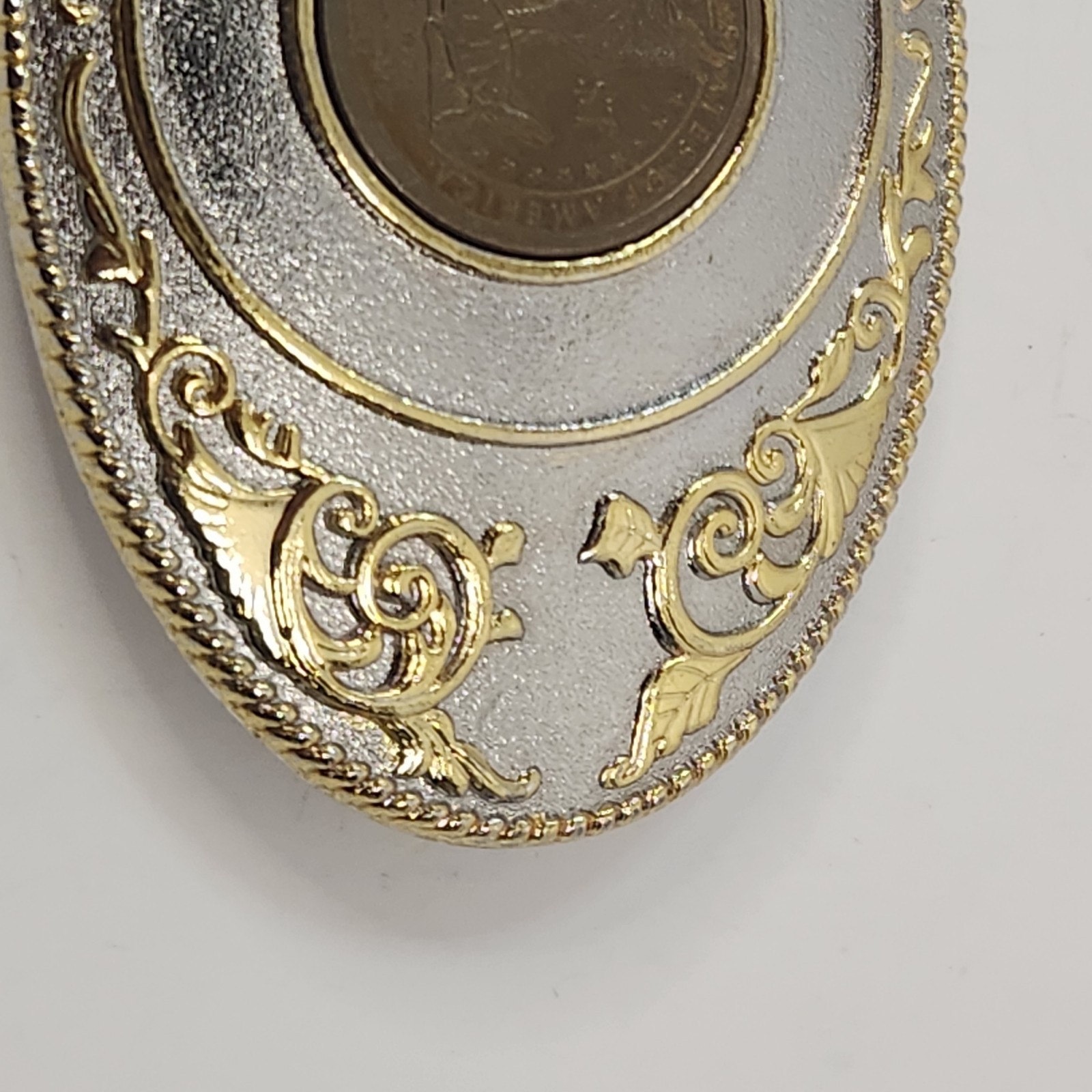 2015 Commemorative Mint Sacagawea Native American Dollar Coin Belt Buckle Oval