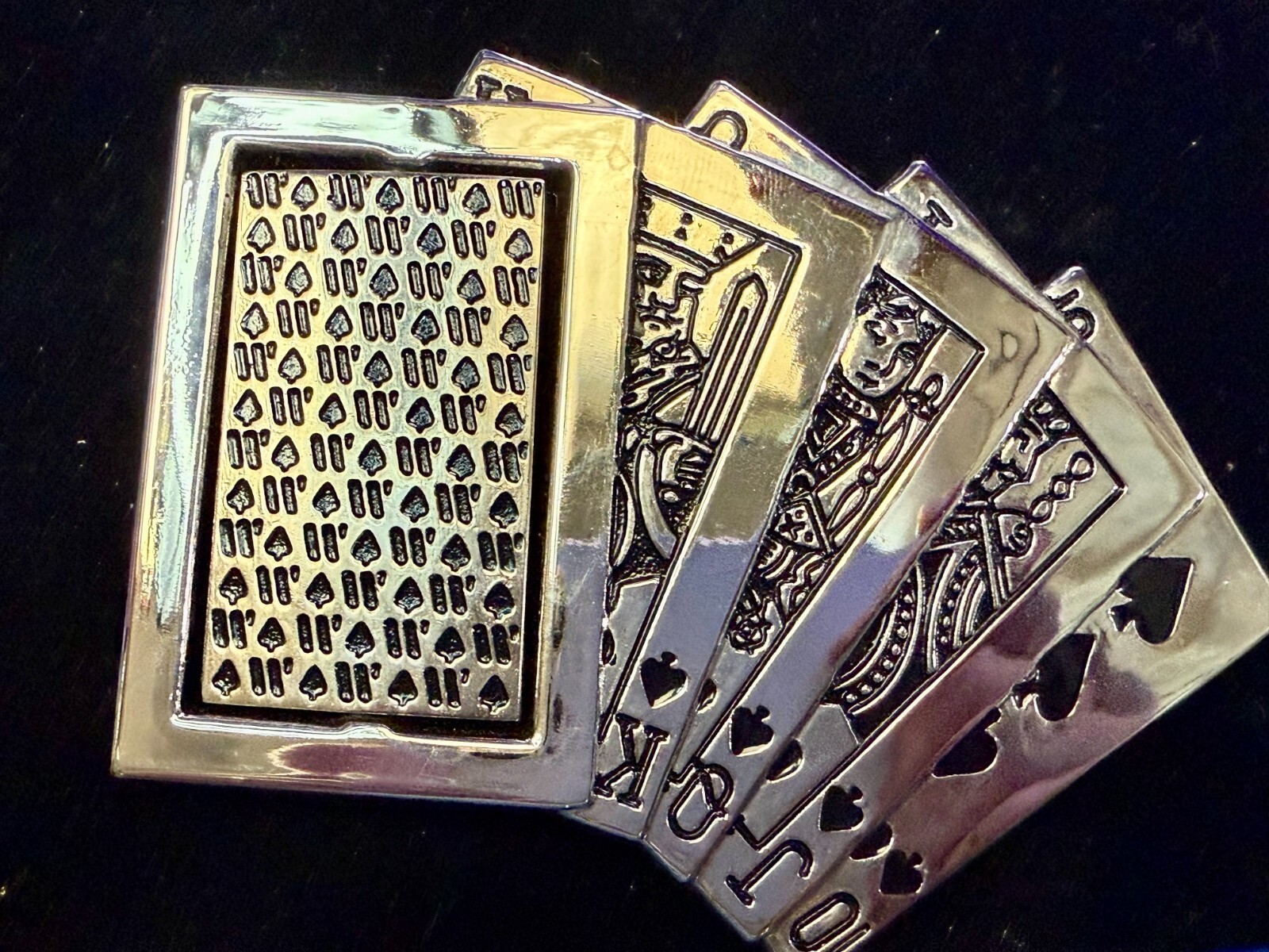 Royal Straight Flush Casino Poker Gambling Spinning Reversible Ace Belt Buckle