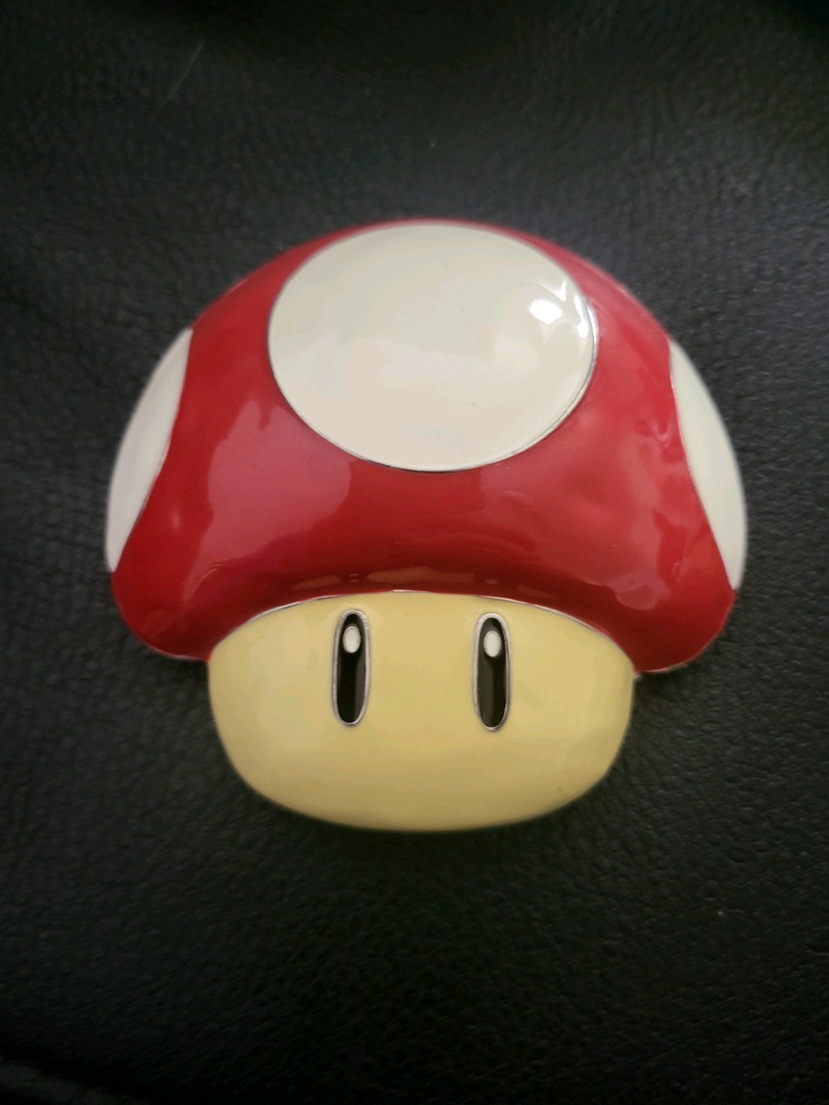 Nintendo Super Mario Red Mushroom Toad Belt Buckle 2011 Licensed