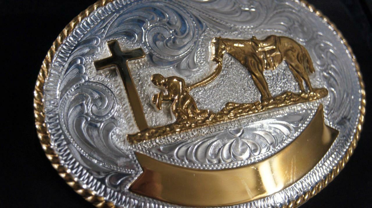 Crumrine Western Buckle Oval Praying Cowboy at Cross Silver & Gold Tone C1037648