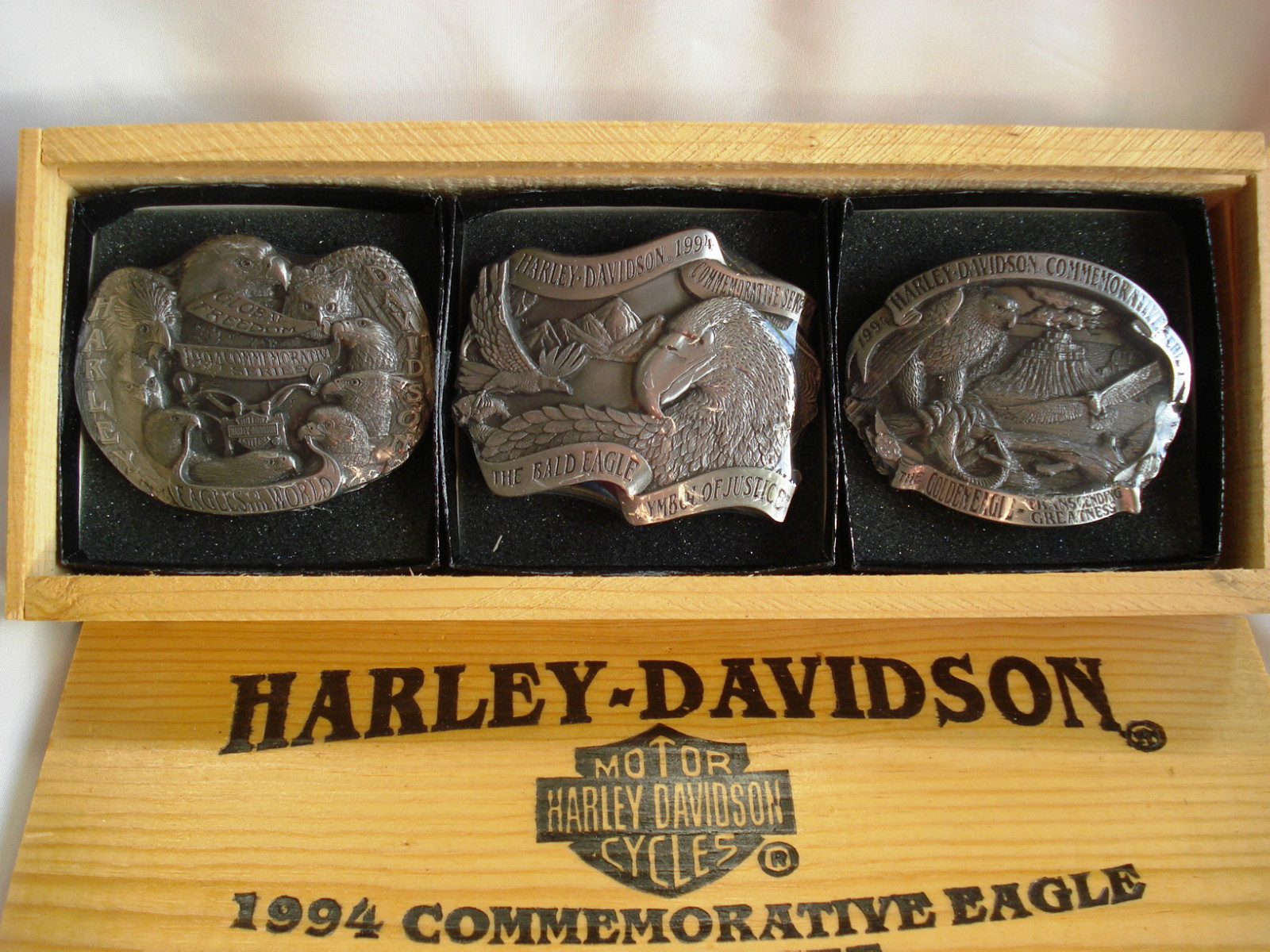 Harley-Davidson Motorcycles 1994 Commemorative Eagle Buckle Set Wood Box New