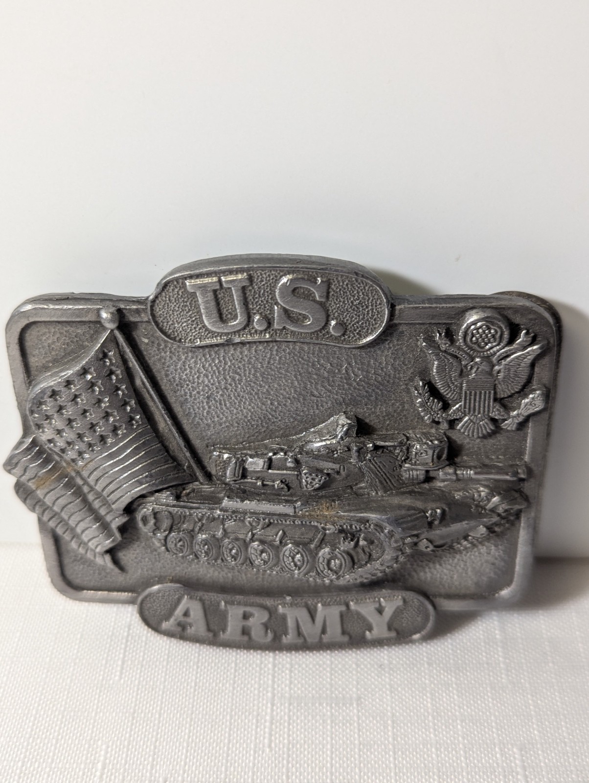 Vintage Bergamot 1982 U.S. Army Tank & USA Flag Brass Belt Buckle United States