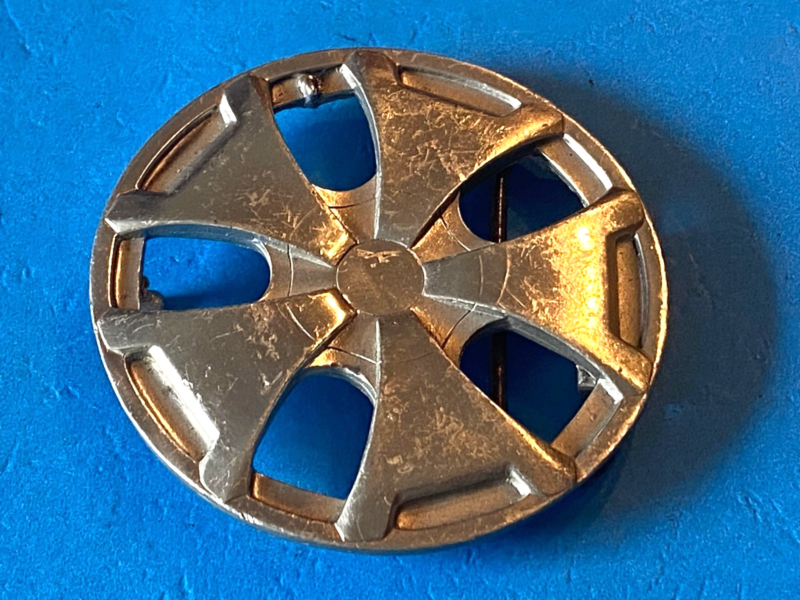 Vintage Bergamot Mag Wheel Rim Rims Hub cap Belt Buckle