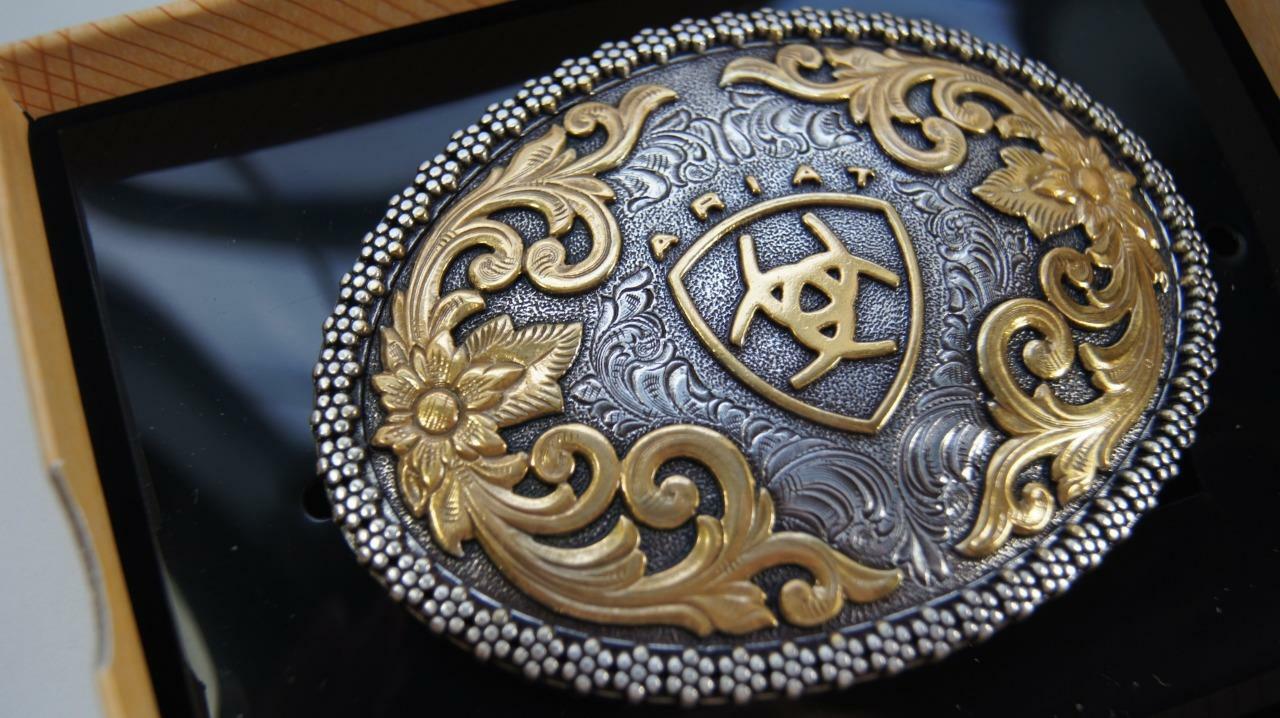 Ariat LOGO Western Oval Filigree Shield Berry Edge Belt Buckle A37005