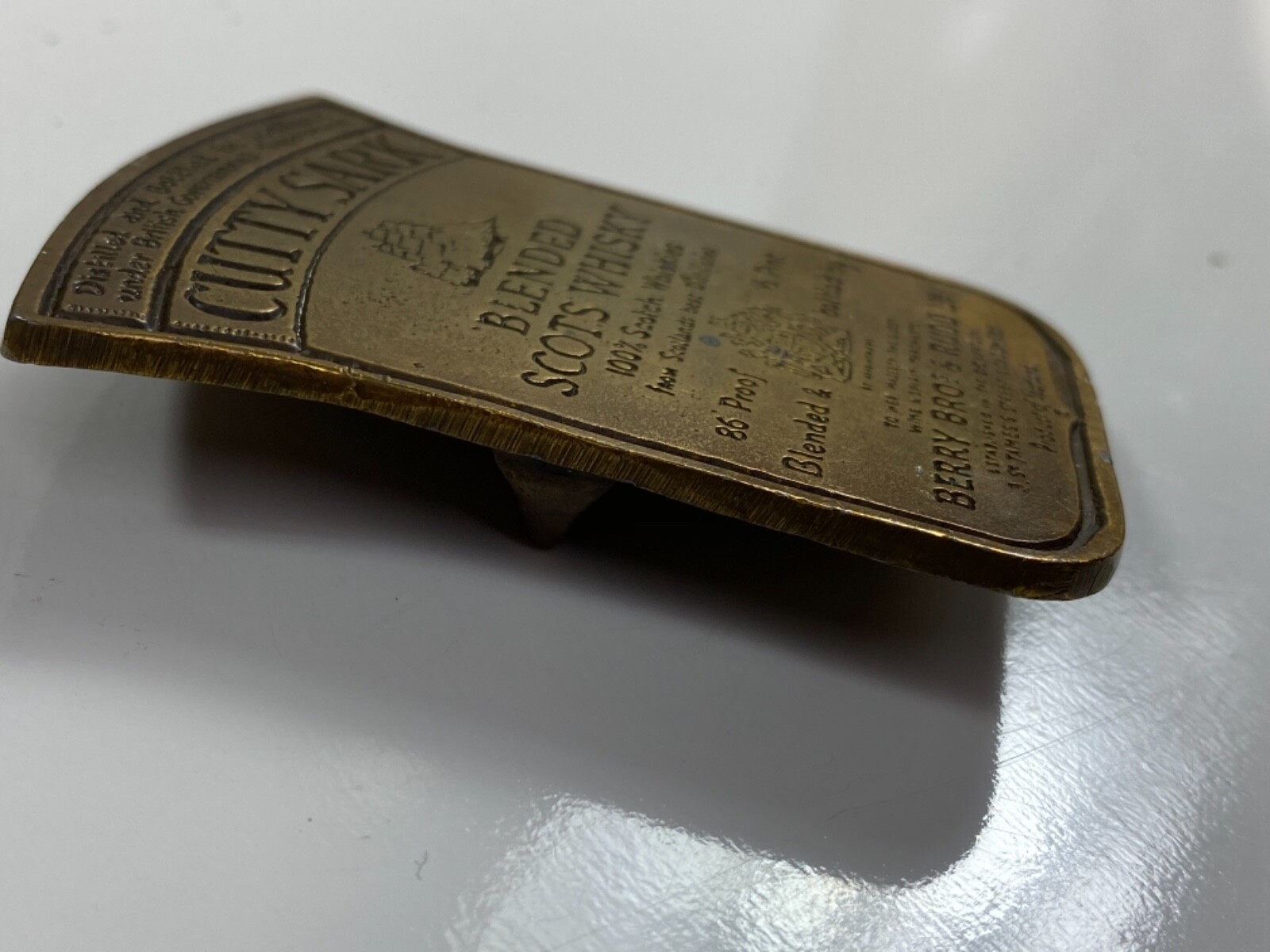 CUTTY SARK Whiskey Label Figural liquor advertisement Vintage Belt Buckle