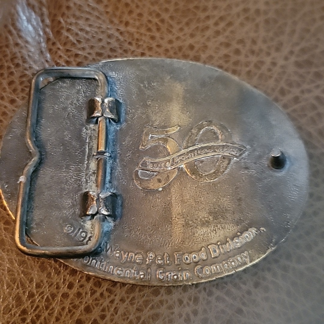 VTG 1980s Hunting Belt Buckle Labrador Brass Wayne Dog Food 50th Annvivarsary