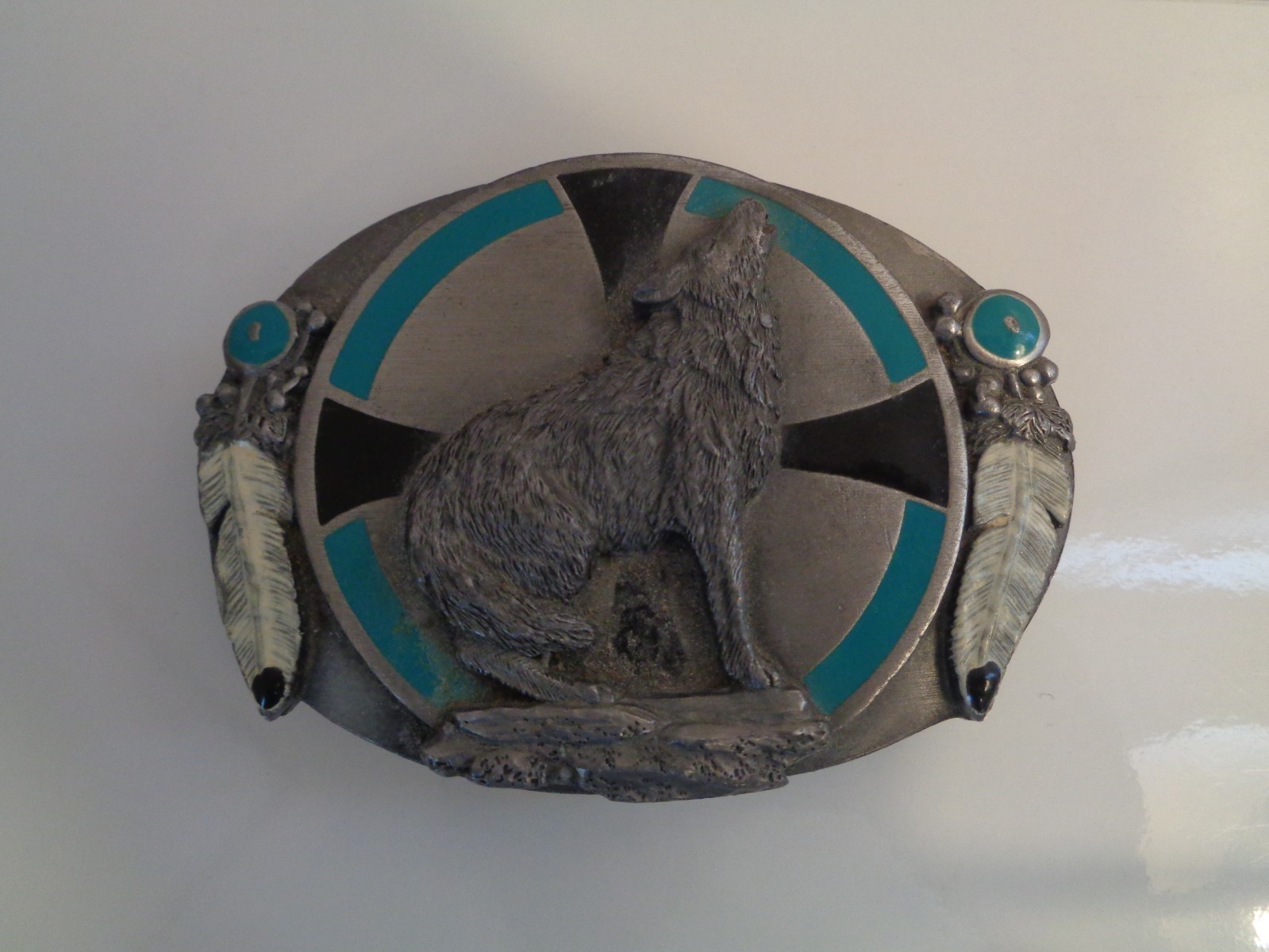RARELY USED, VINTAGE WOLF DESIGN 3 DIMENSIONAL PEWTER BELT BUCKLE BY SISKIYOU