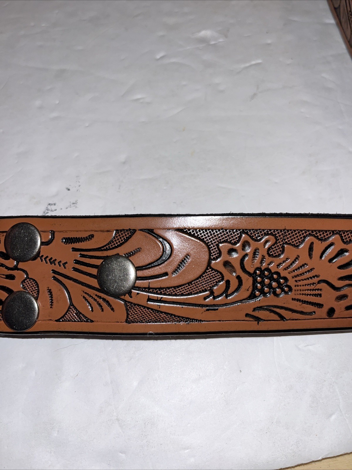 I&rsquo;d Rather Be Fishing Belt Buckle Silver Enamel Inlay With Brown Leather Belt 32