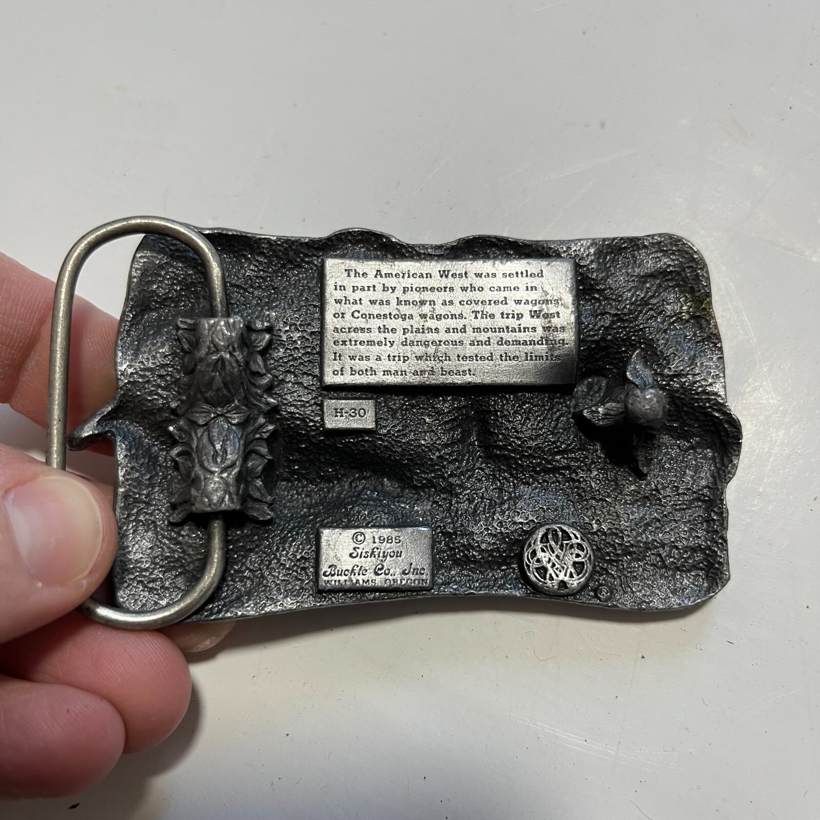 Vintage Belt Buckle 1985 Siskiyou Covered Conestoga Wagon Western Horses Silver