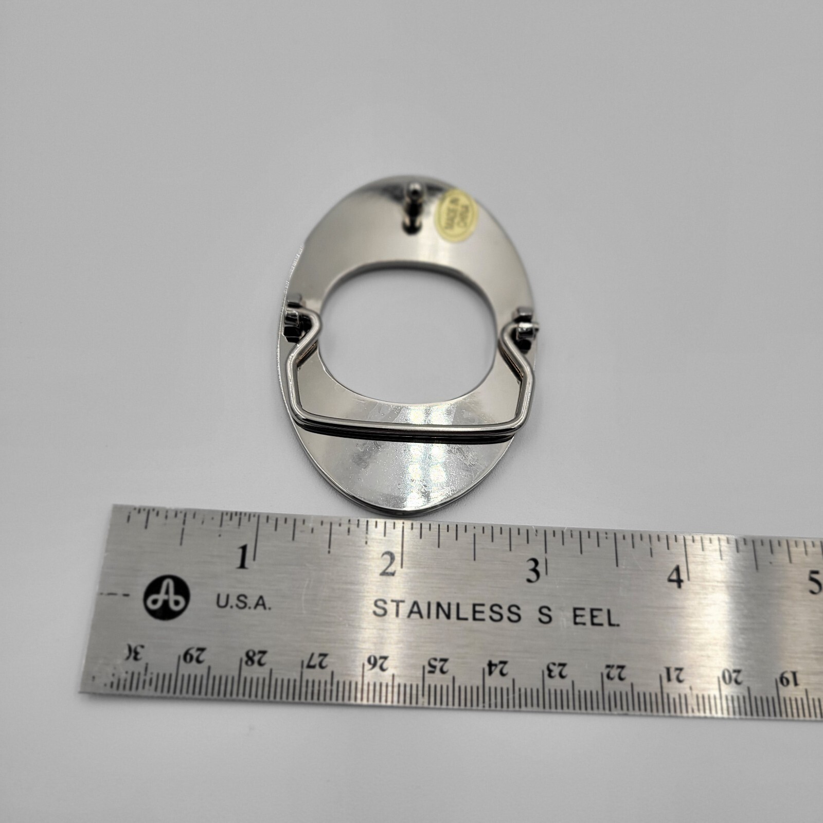 O Initial Brushed Chrome Belt Buckle 3&Prime; x 2&Prime; Up To 1 1/4&Prime; Belt