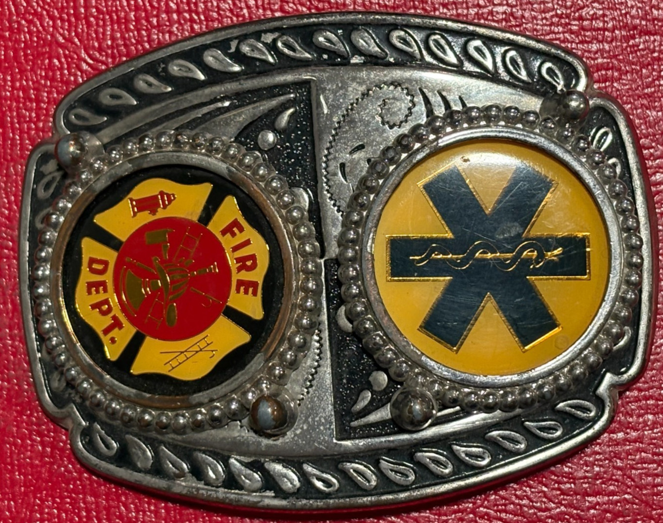 VERY NICE FIRE FIGHTER / MEDIC MEN&rsquo;S BELT BUCKLE-APR766