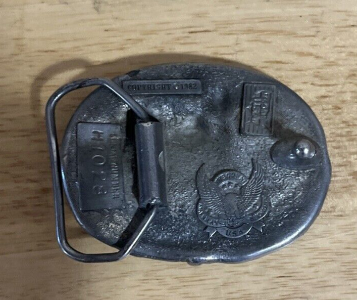 belt buckle