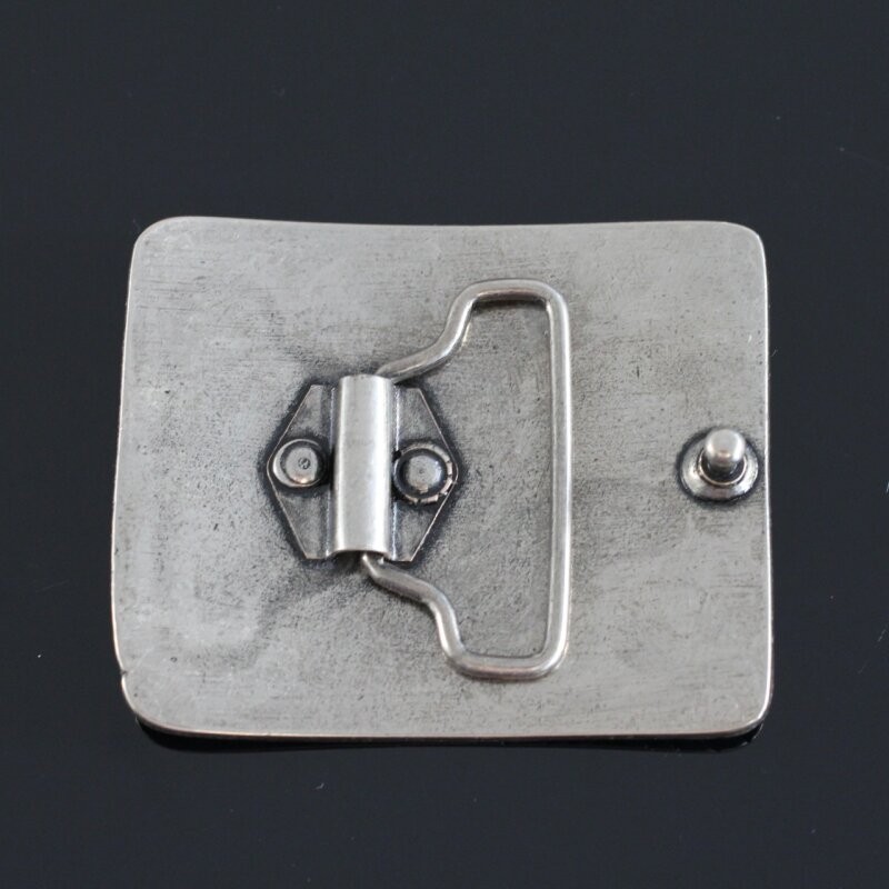 Perspective Lines Belt Buckle with Textured Relief in Antique Silver Look