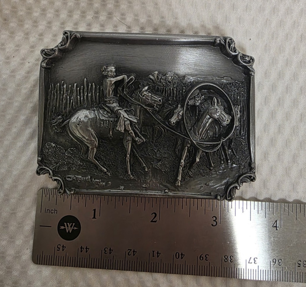 « Navajo Wild Horse Hunter » Belt Buckle # 5922 Charles Russell Silver Siskiyou