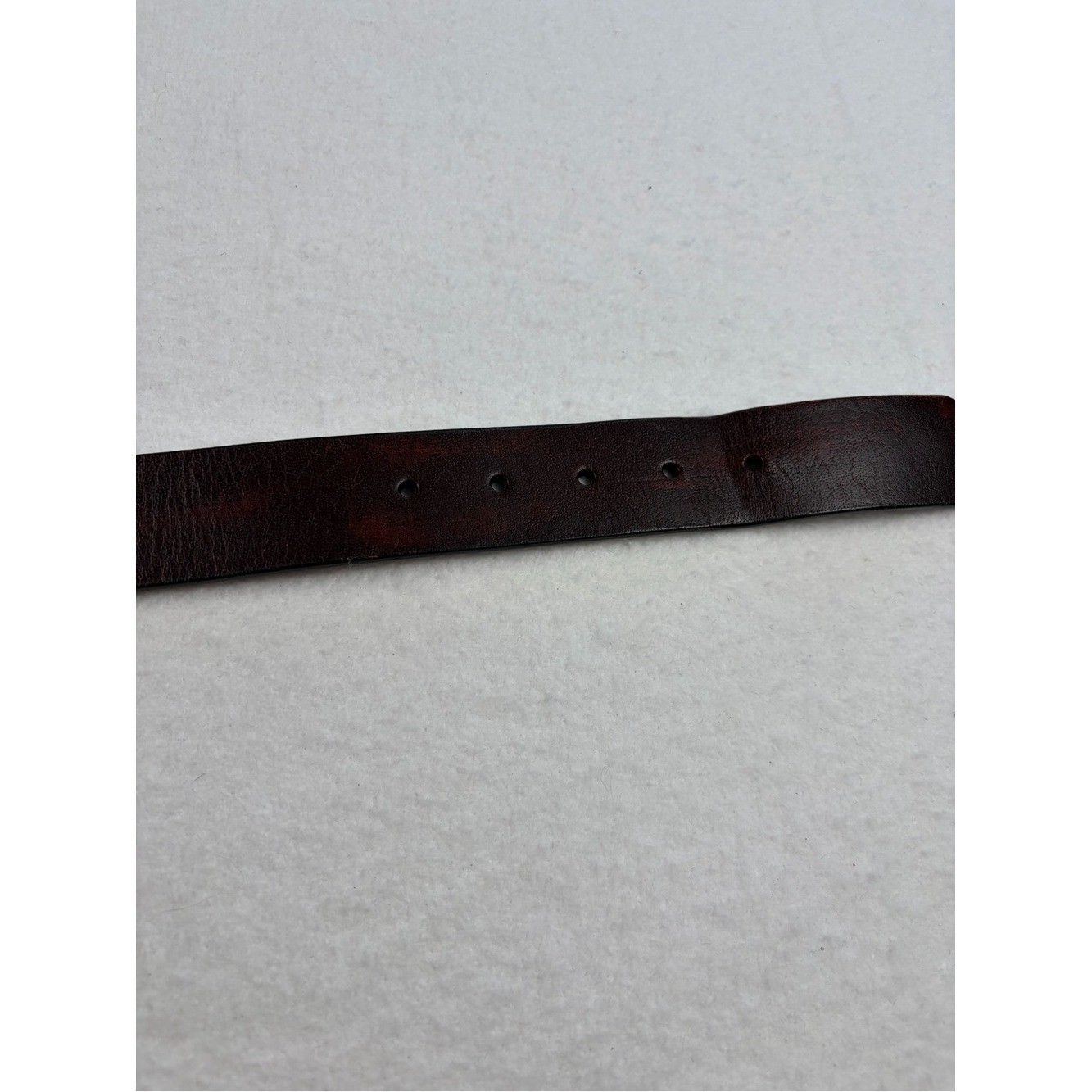 Levi&rsquo;s Men&rsquo;s Dark Brown Leather Belt with Brushed Metal Buckle 34&Prime;