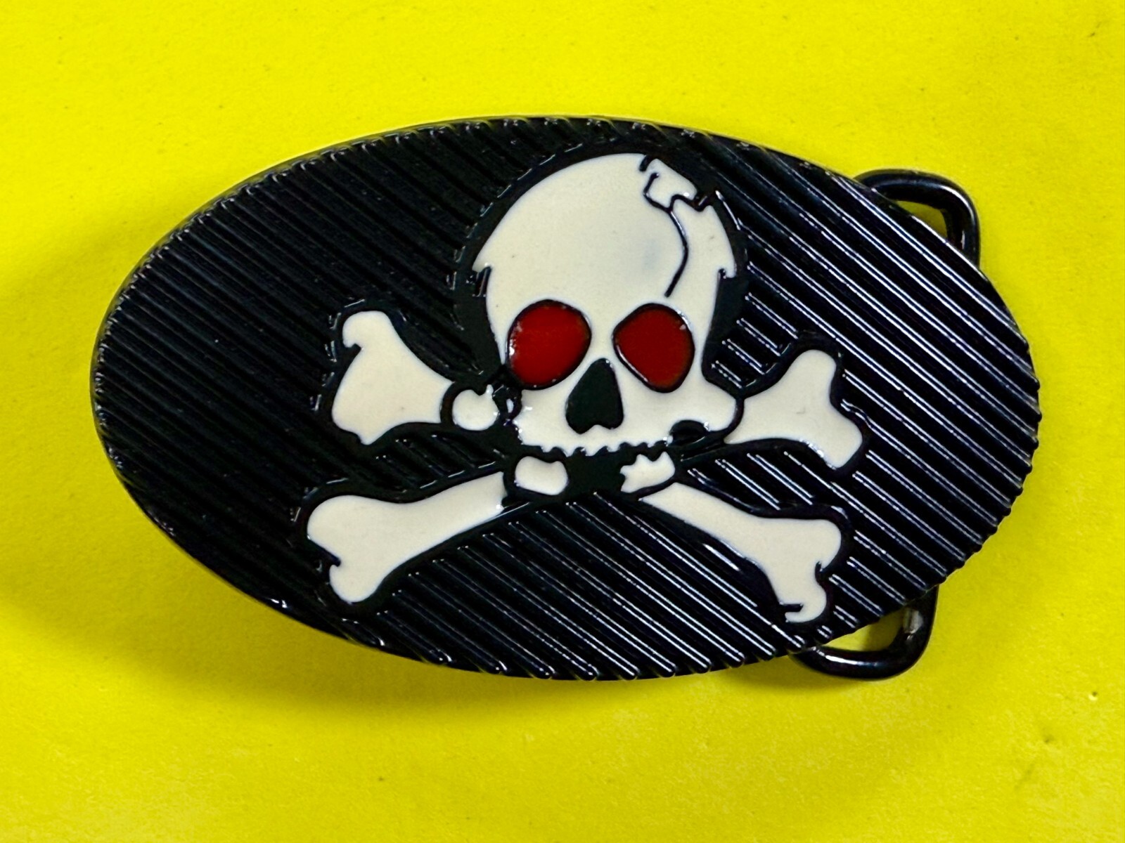 Creepy Red Eyes Skull Crossbones Halloween Gothic Punk Vibe Enameled Belt Buckle