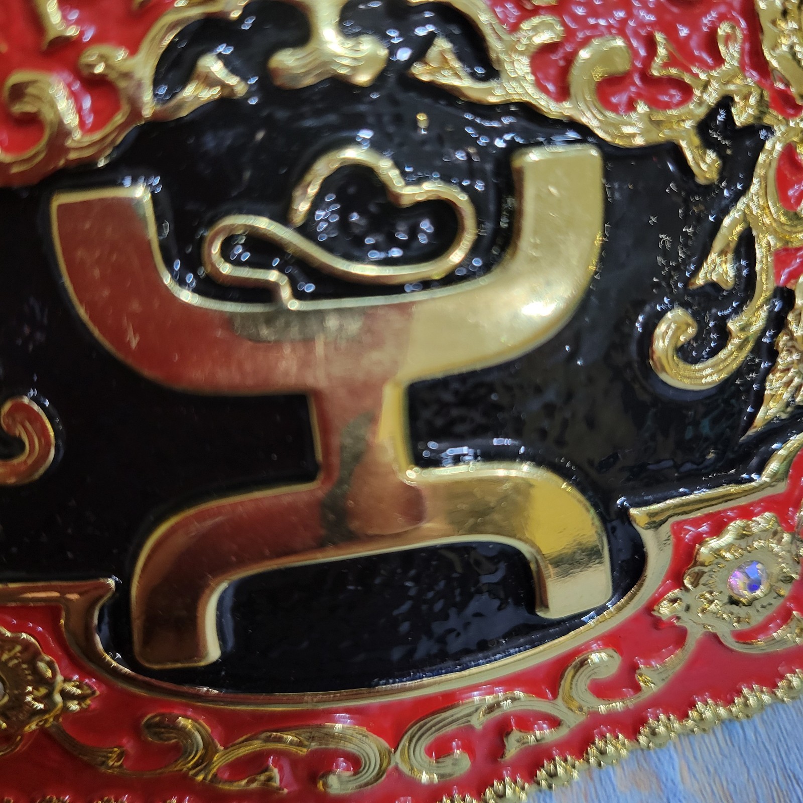 Western Cowbo belt buckle 3.5 X 4 inches gold red for 2&Prime; belt zinc alloy bling