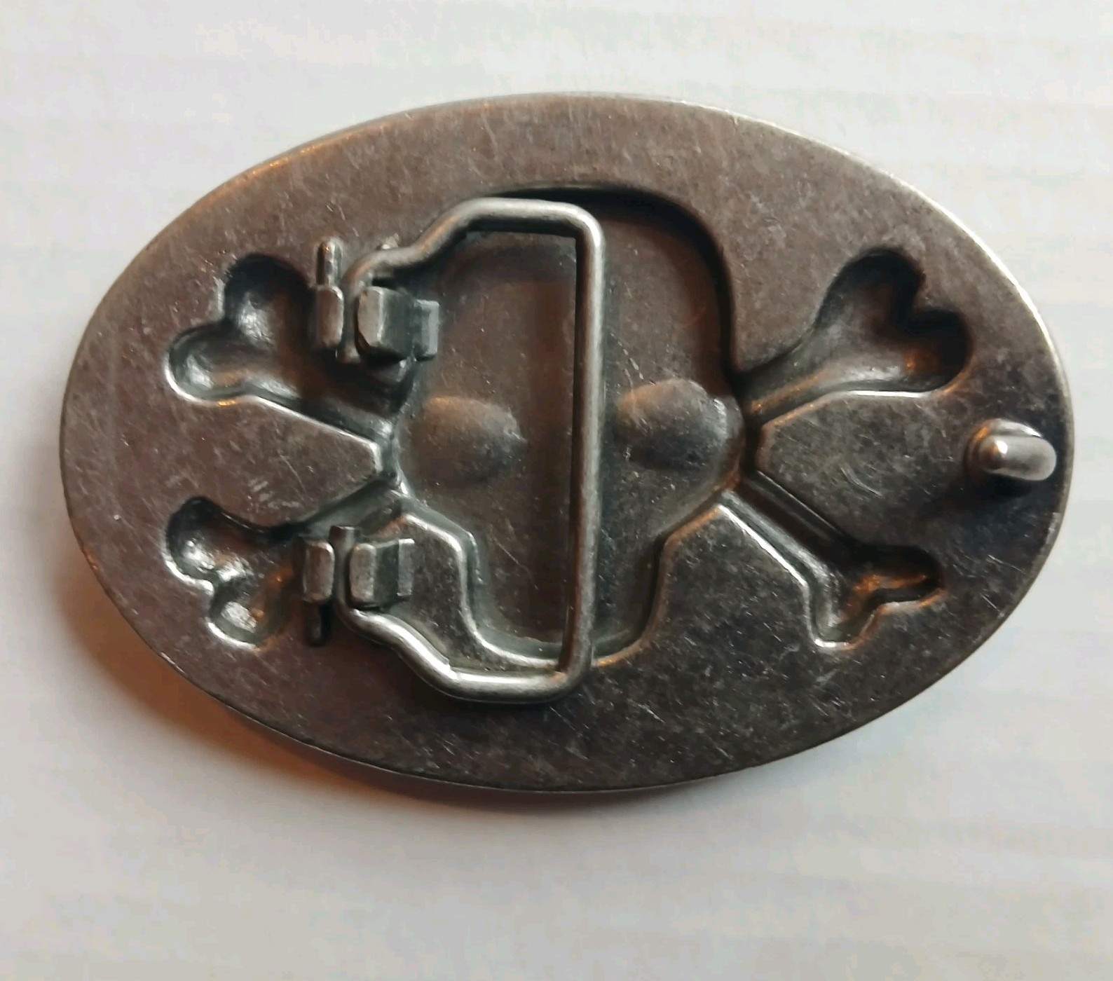 Skull Crossbones 4&Prime;x2 3/4&Prime; Belt Buckle Heavy Textured Front