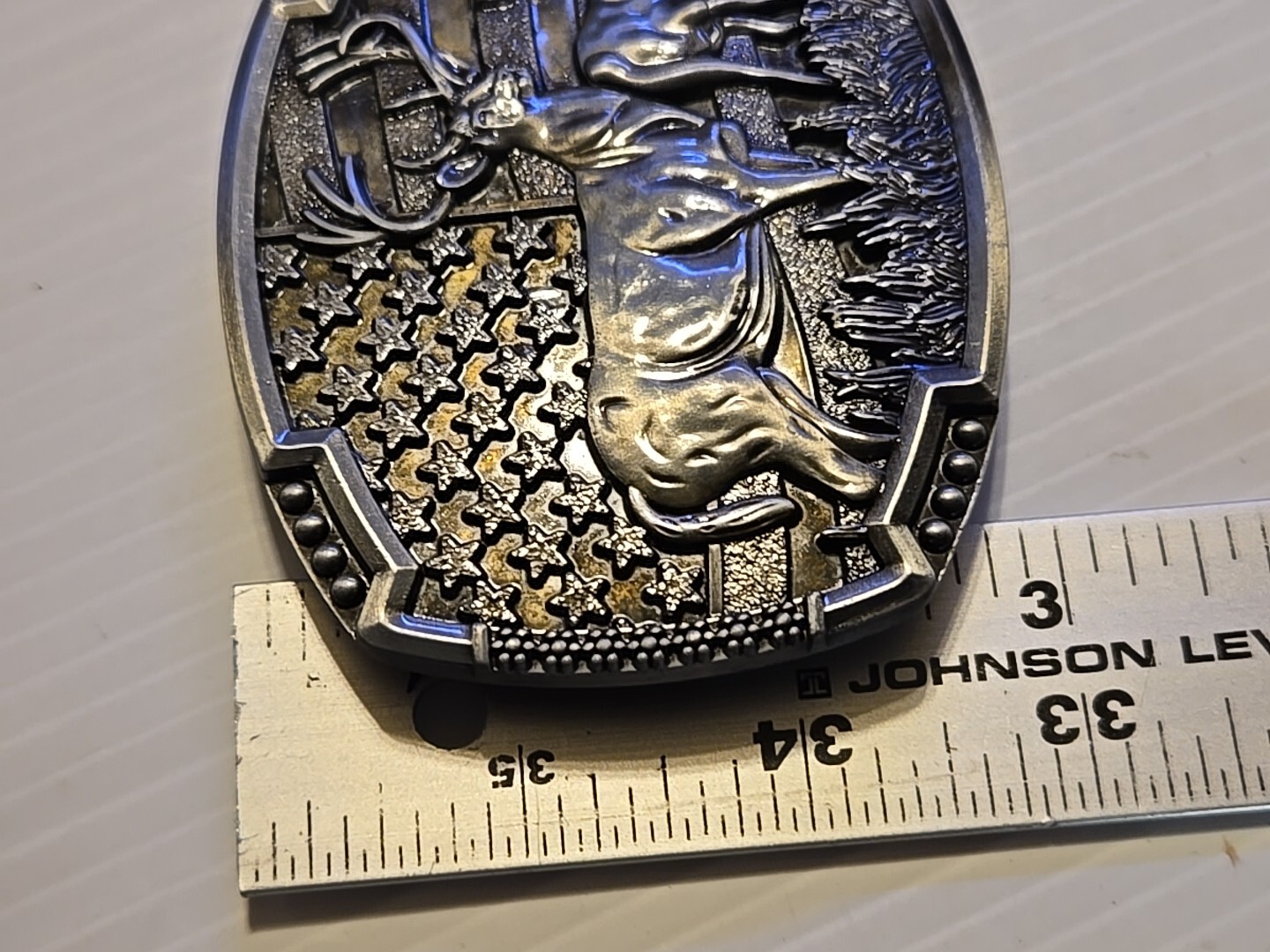 DEER HUNTING BUCK HUNTER / AMERICAN FLAG Metal Belt Buckle