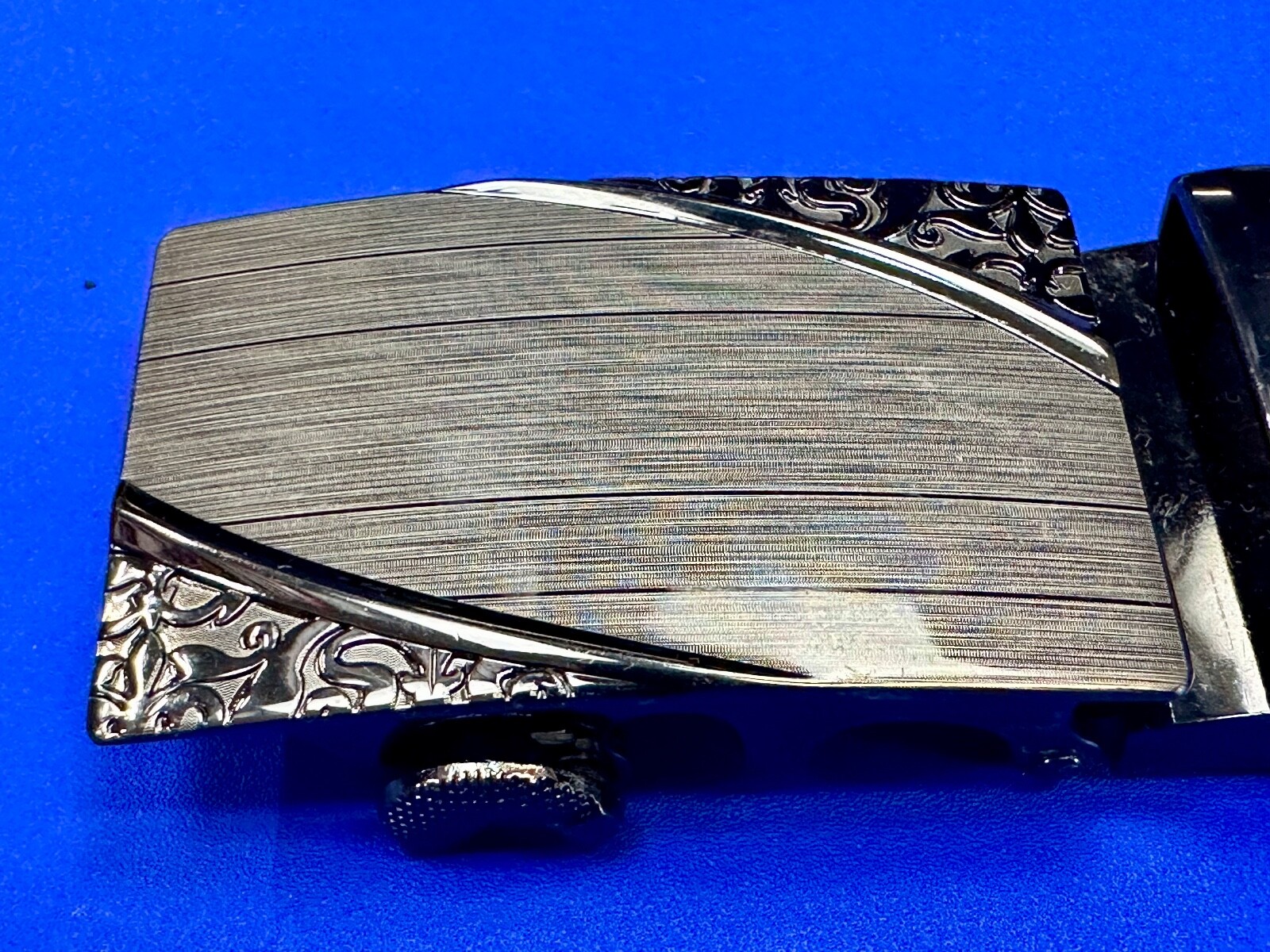 Ornate Flower Swirl Pattern Replacement Silver & Black Color Belt Buckle