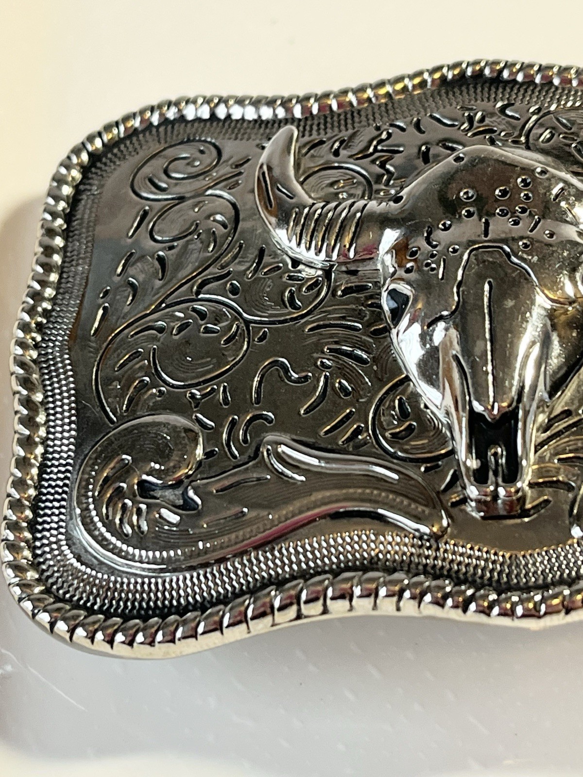 Steer Head Skull Belt Buckle With Rope Border Preloved