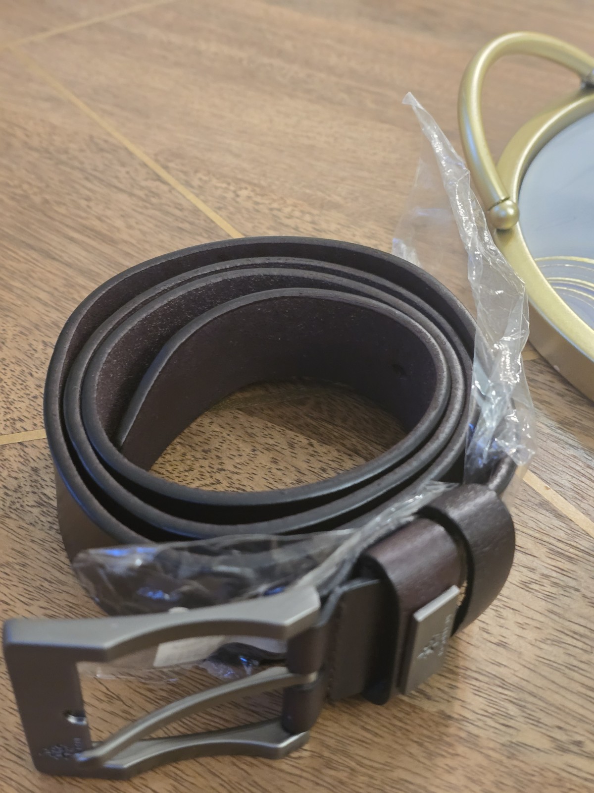 men&rsquo;s classic buckle casual belt for jeans chinos pants leather-like. stylish