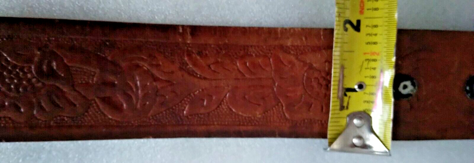 Raintree Grizzly Bear Buckle & Size 38 Leather Belt