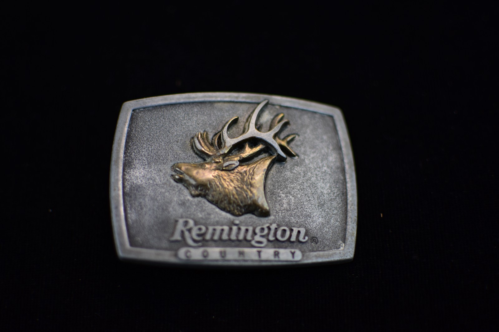 Remington Vintage 1986 Belt Buckle Country Hunting Deer Buck Farmer Made in USA