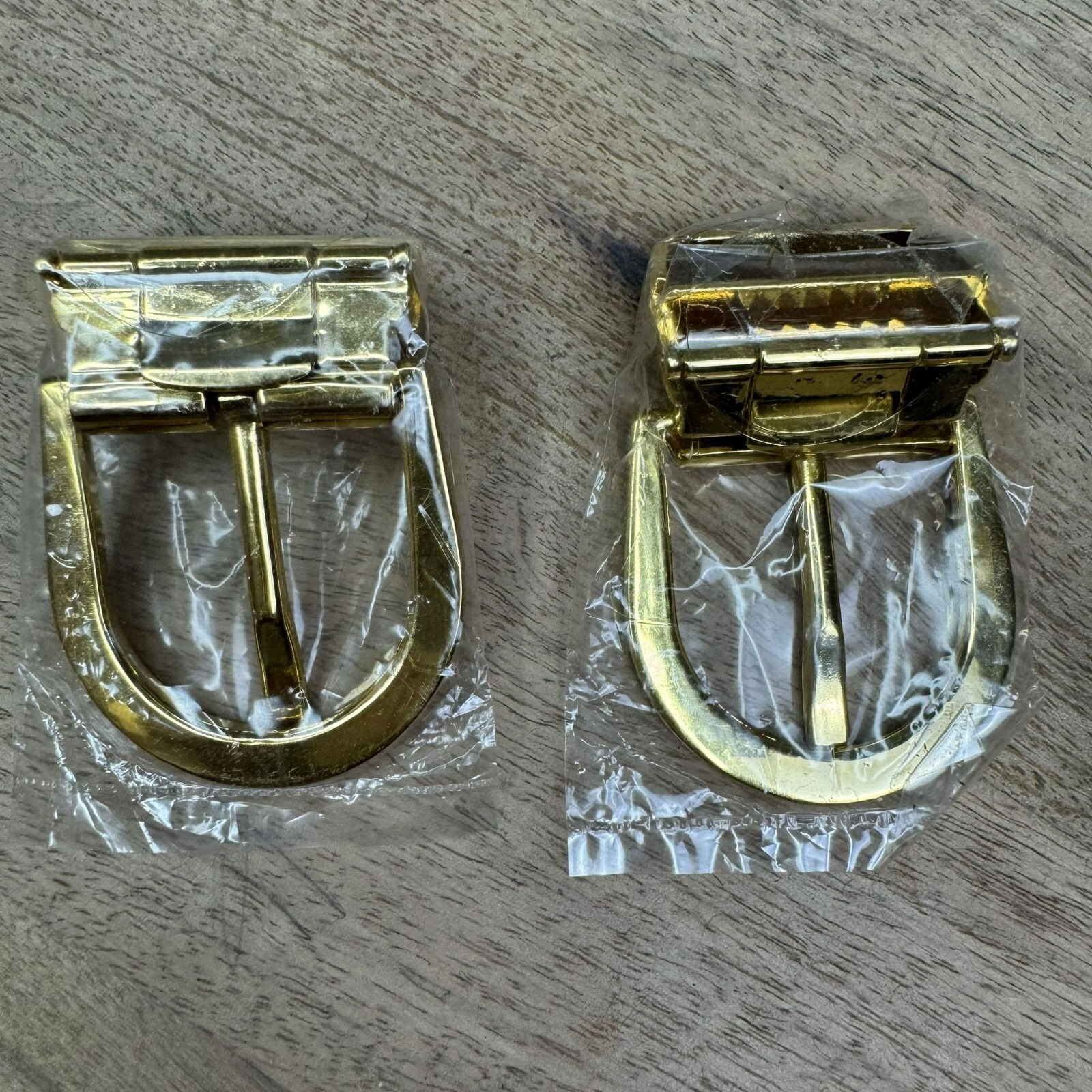 Belt Buckles – Set Of 2 New – gold