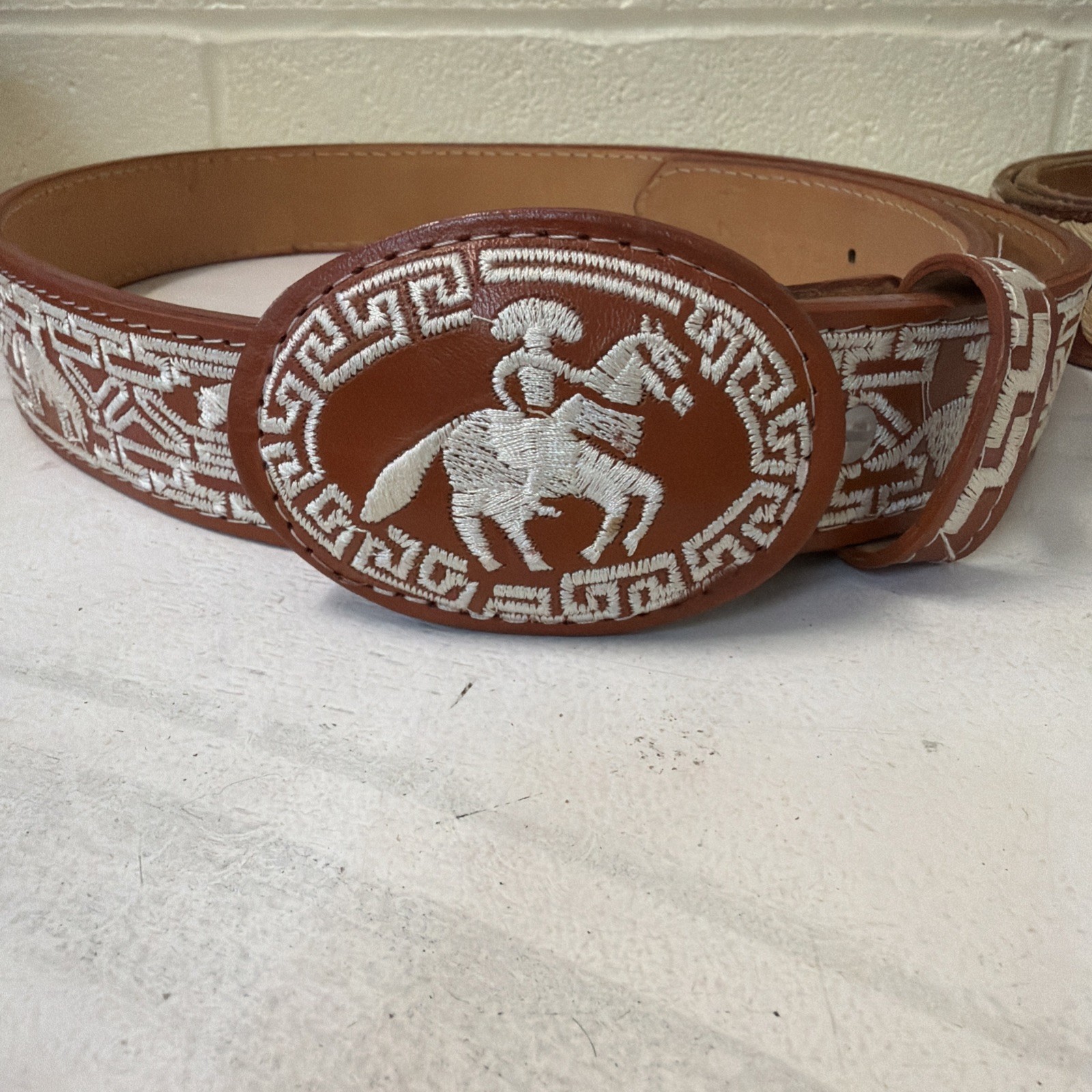 Cinto Vaquero Embroidered Cowboy Belt Horse Size LG 48 Inch USA Made