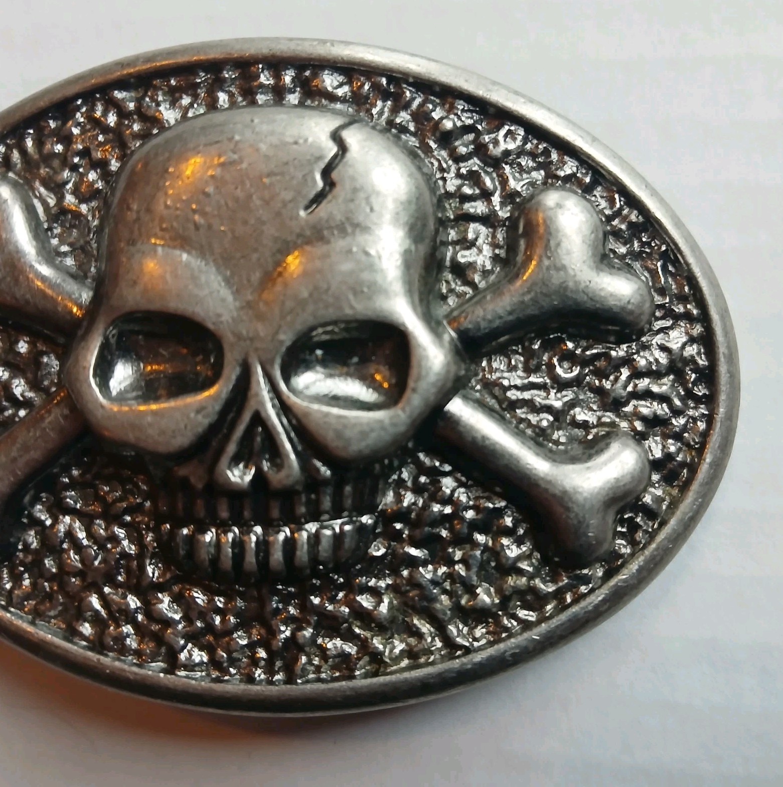 Skull Crossbones 4&Prime;x2 3/4&Prime; Belt Buckle Heavy Textured Front