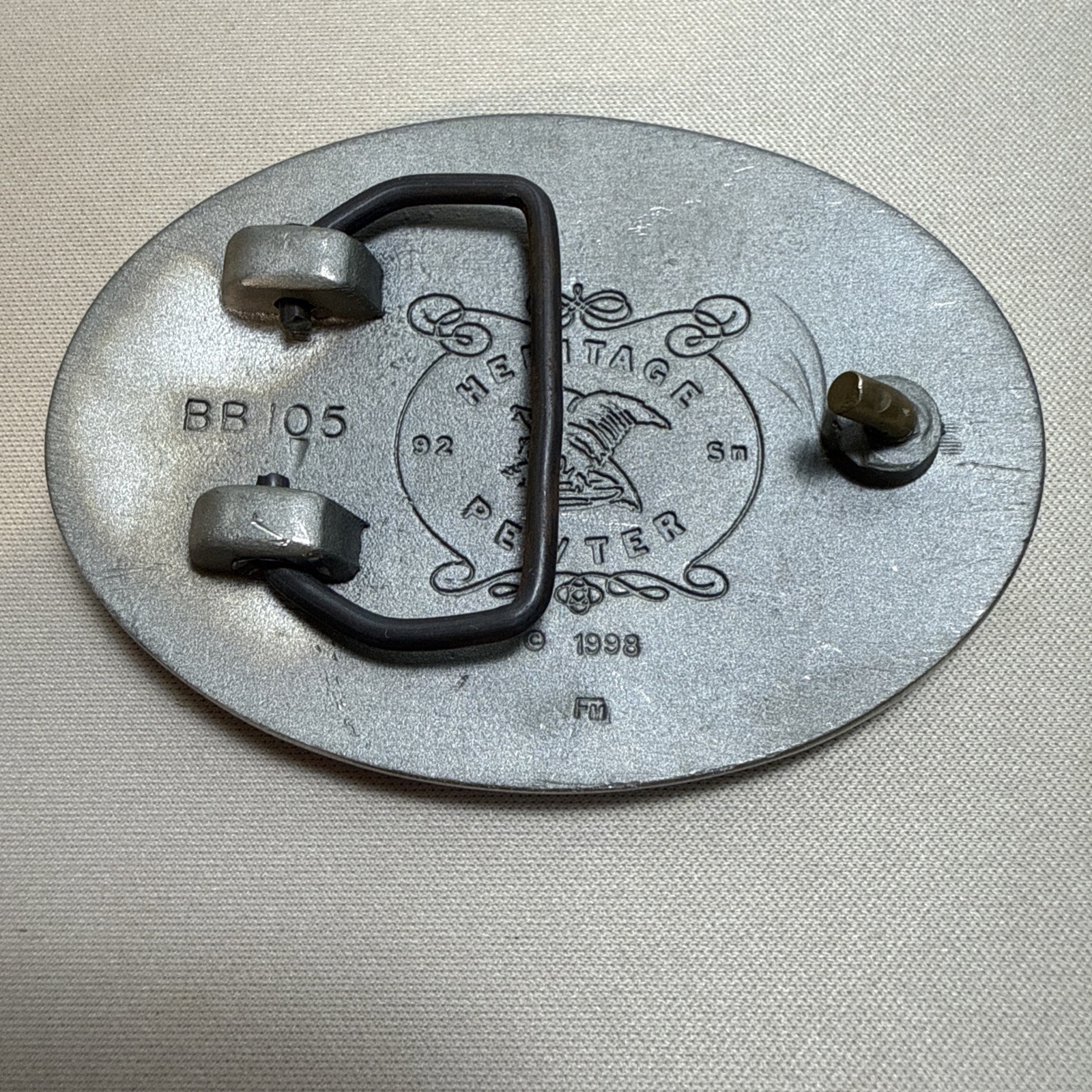 Heritage Pewter Belt Buckle 3 Grizzlies Oval