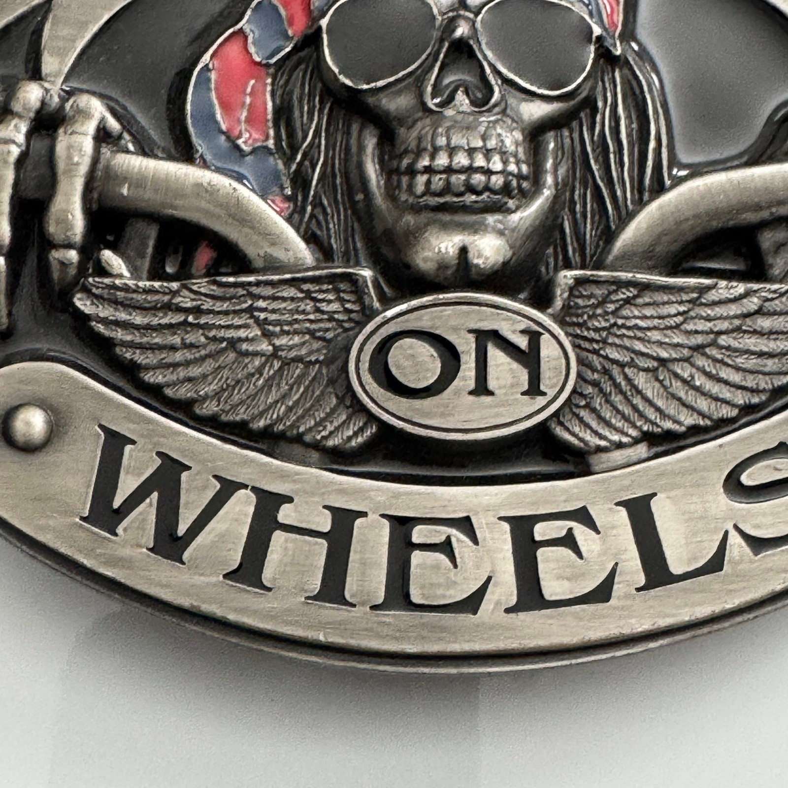 Siskiyou Hell on Wheels Skull Bandana Sunglasses Pewter Belt Buckle OS300