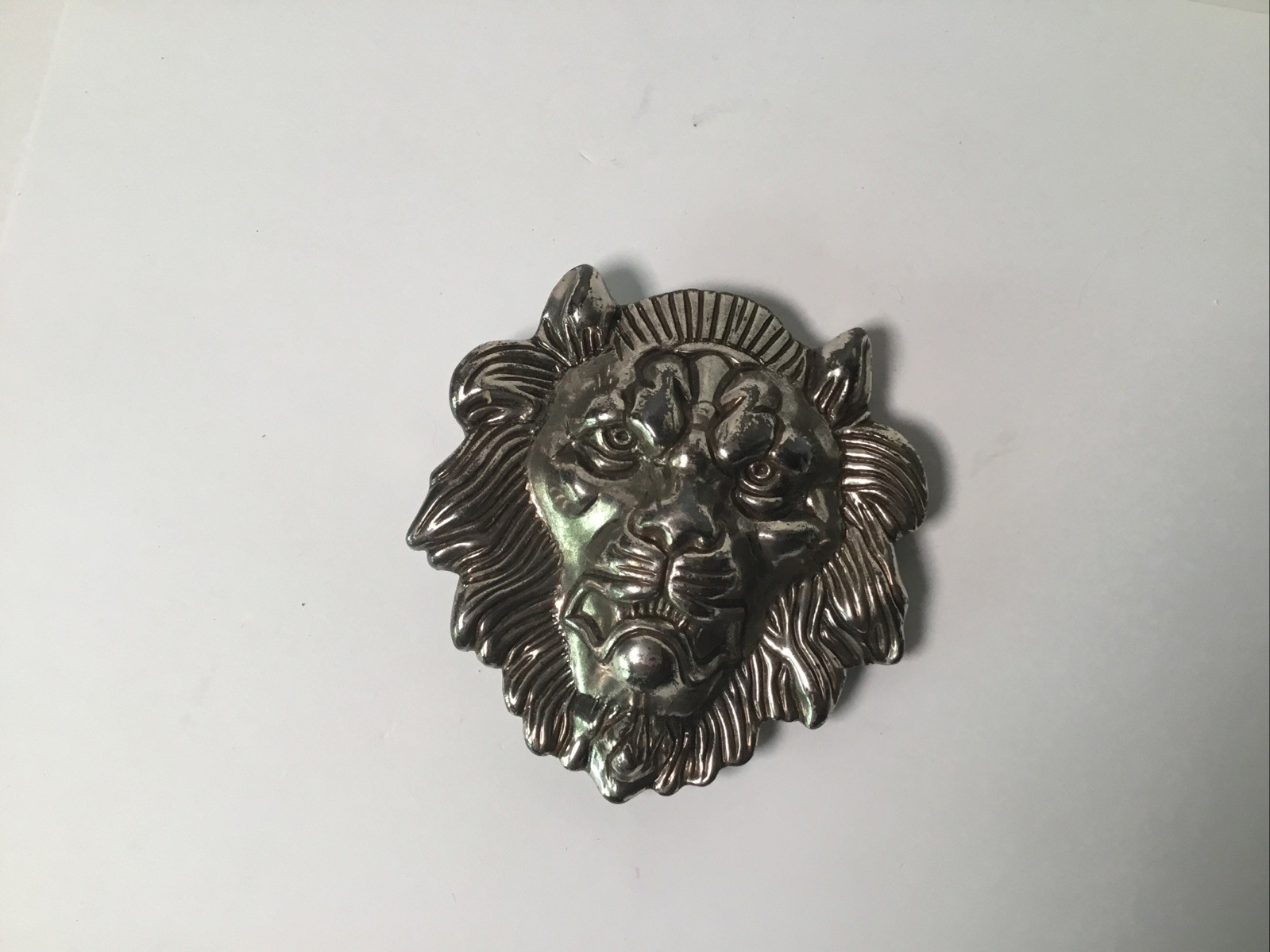 Lions Head Metal Heavy Belt Buckle 3.25” X 3.5”.