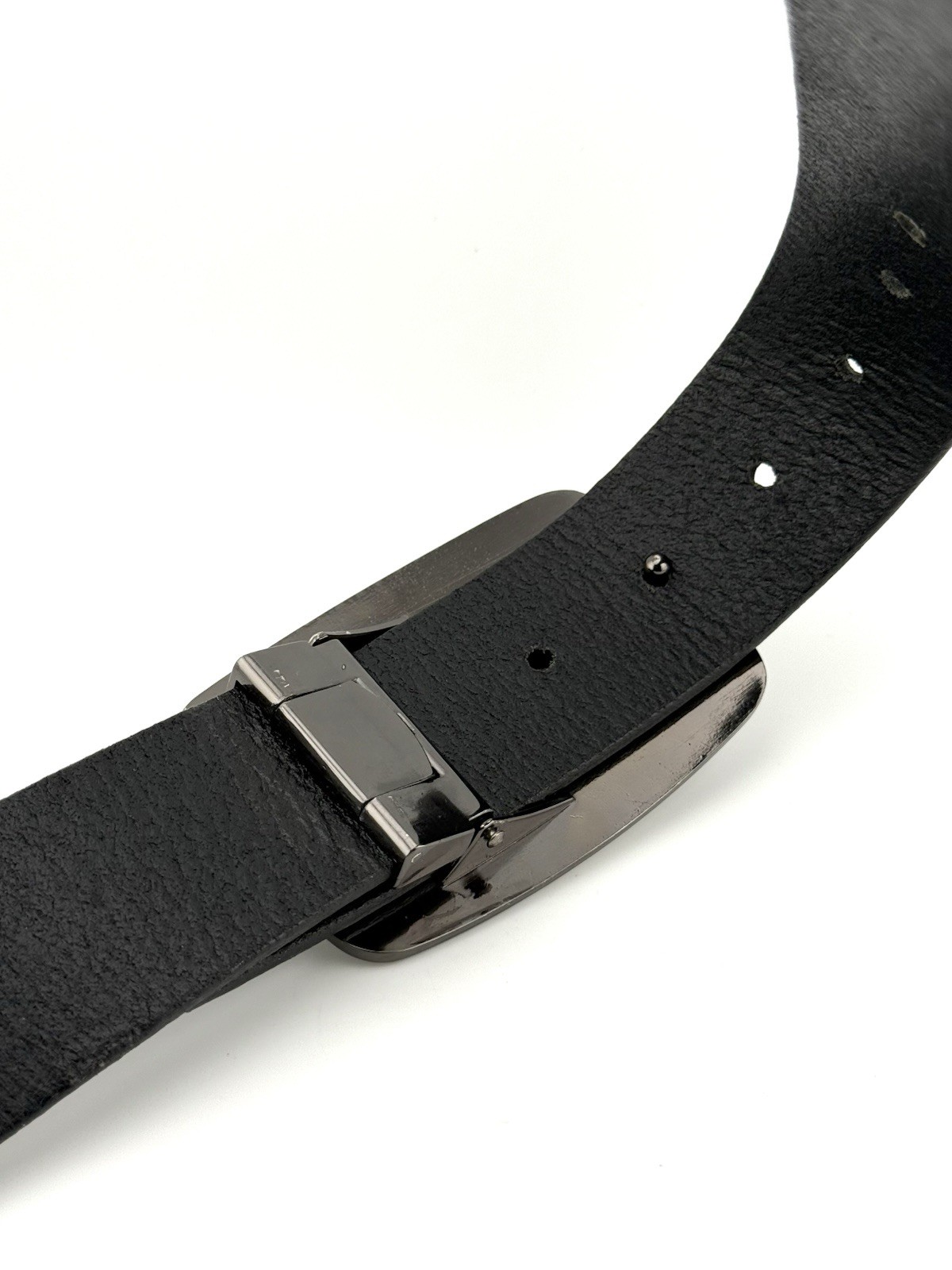 Preview Premium Italian black leather belt featuring a Stingray skin buckle