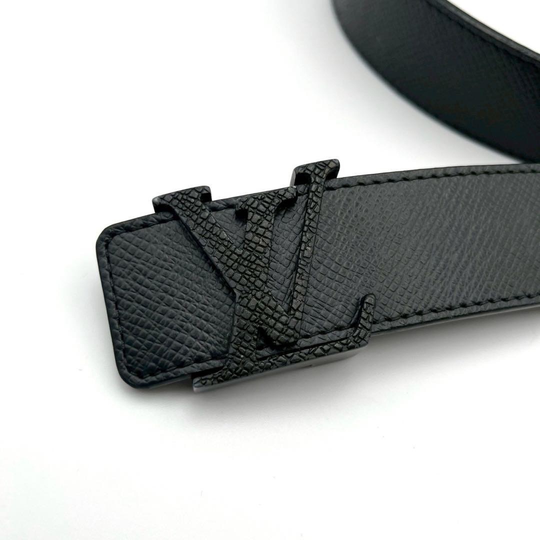 Louis Vuitton Pre-Owned Taiga Belt Leather M6897