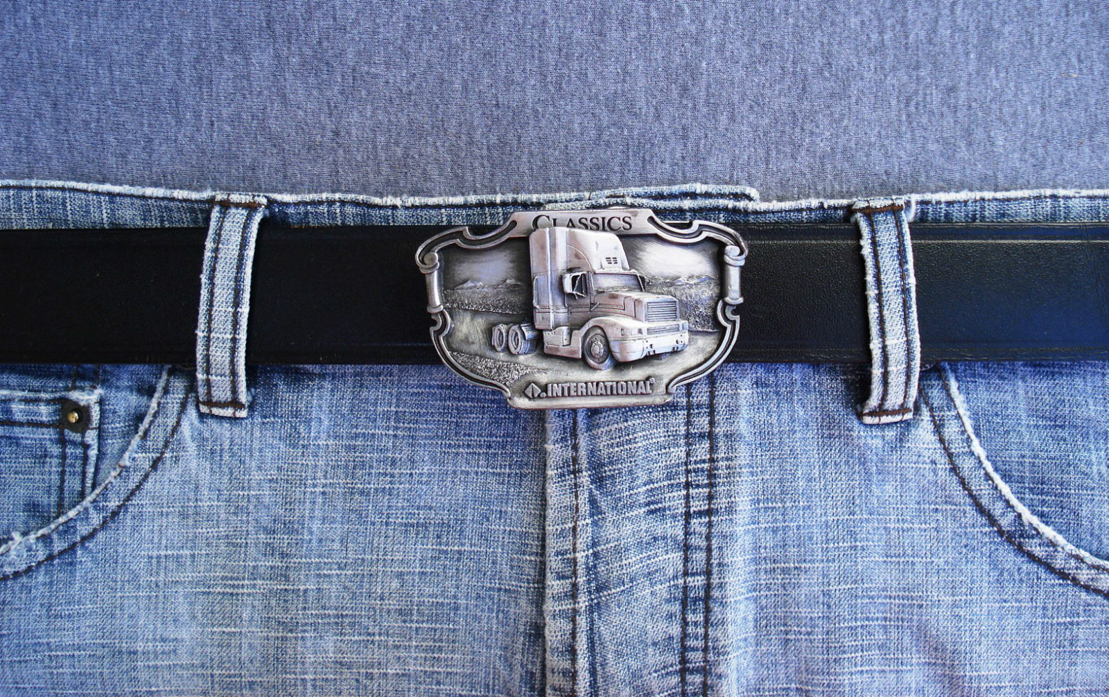 VTG 1988 Classics « The International 8300 Tractor » Belt Buckle