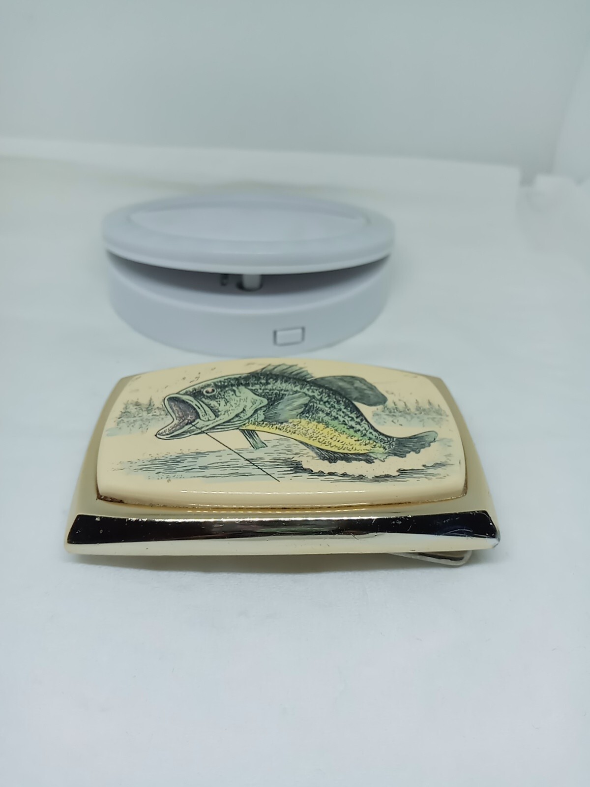 Vtg. RAINTREE ?Gold TnedMetal Ivory Color Large Mouth Bass Belt Buckle. Intricat