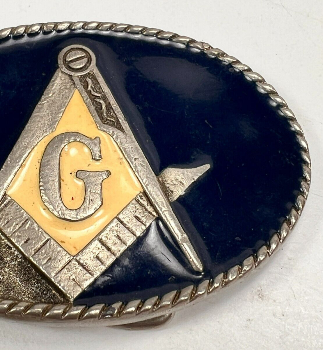 Masonic Freemason Belt Buckle Blue and Cream Enamel Rope Border