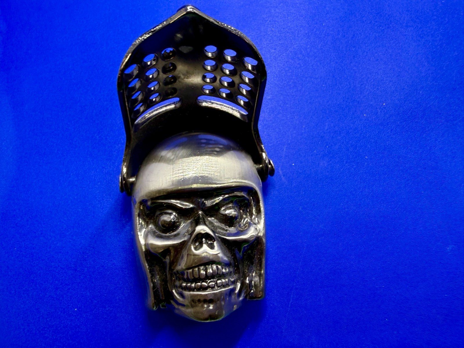 Skull Wearing Hinged Knights Helmet Medieval Figural Moving Shield Belt Buckle